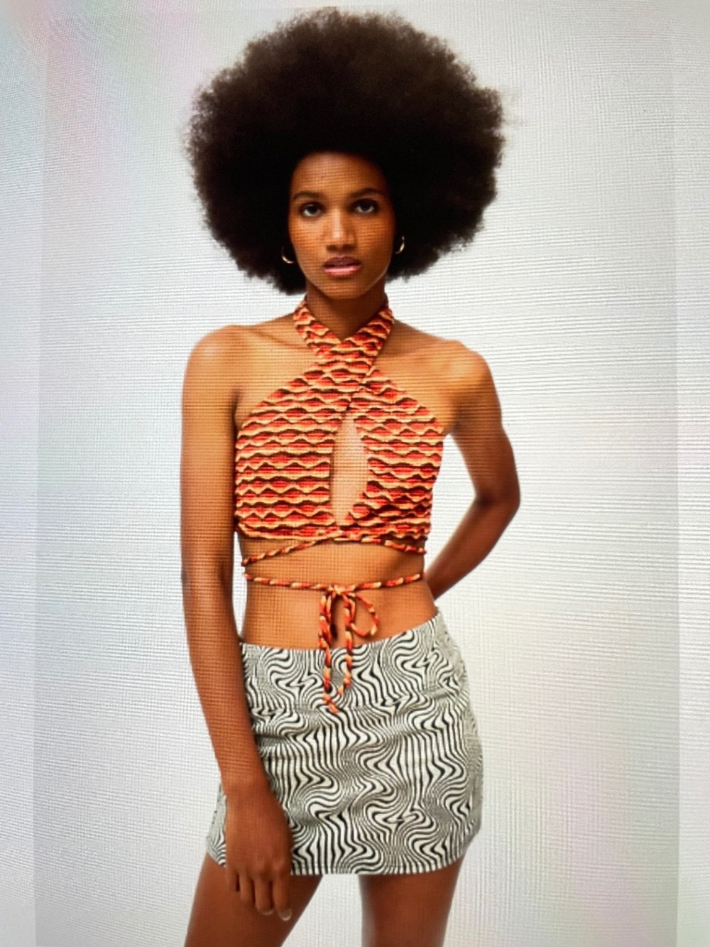 ❤️ URBAN OUTFITTERS URBAN RENEWAL REMNANTS PRINTED HALTER WRAP TOP SIZE SMALL